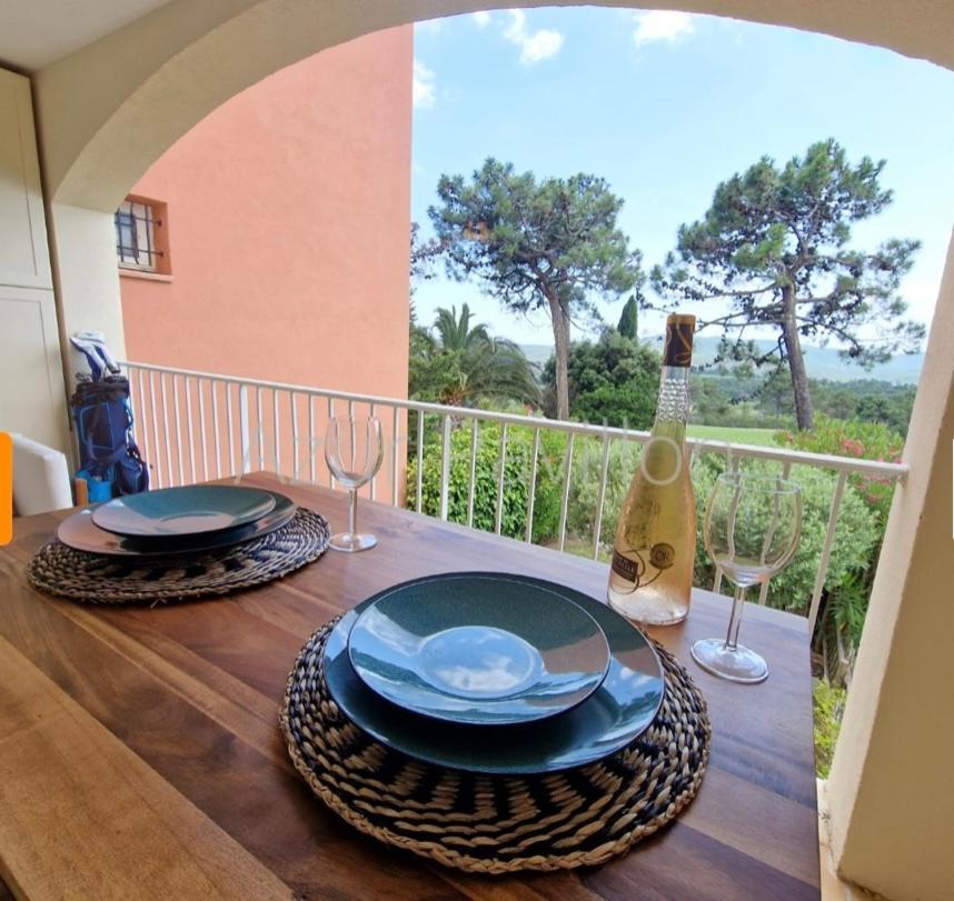 Studio Apartment - Domaine Du Golf Resort Roquebrune-sur-Argens Eksteriør billede